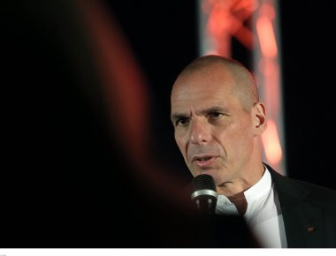 Εκδήλωση για την παρουσίαση του βιβλίου «Ανίκητοι Ηττημένοι» του Γ.Βαρουφάκη (φωτό)